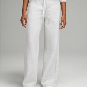 Lululemon athletica scuba mid-rise wide leg pant heathered core ultra light grey